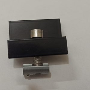 Juodas 35 mm galinis laikiklis (END CLAMP)